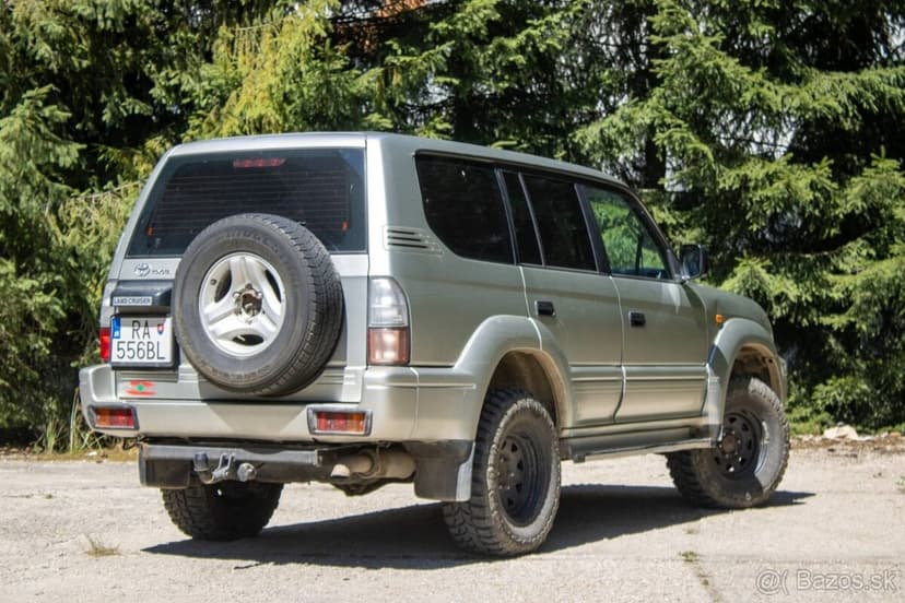 Toyota Land Cruiser.
