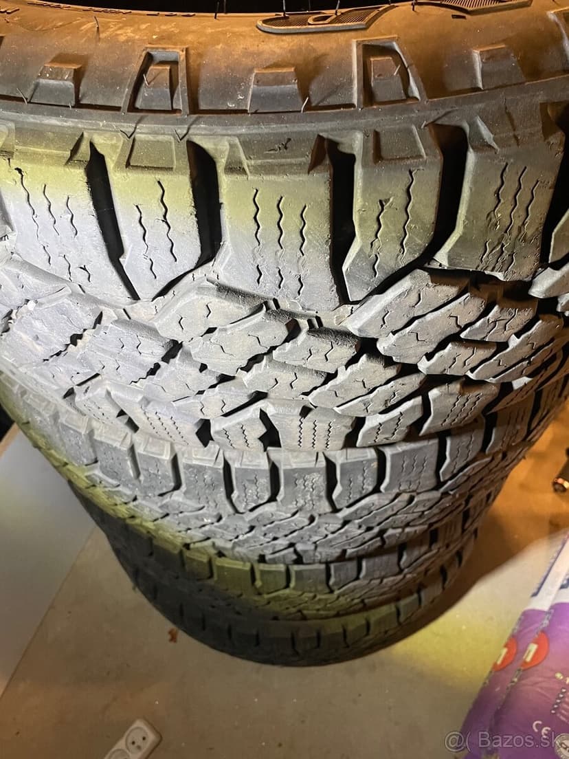 GOOD YEAR WRANGLER DURATRAC 255/55 R19