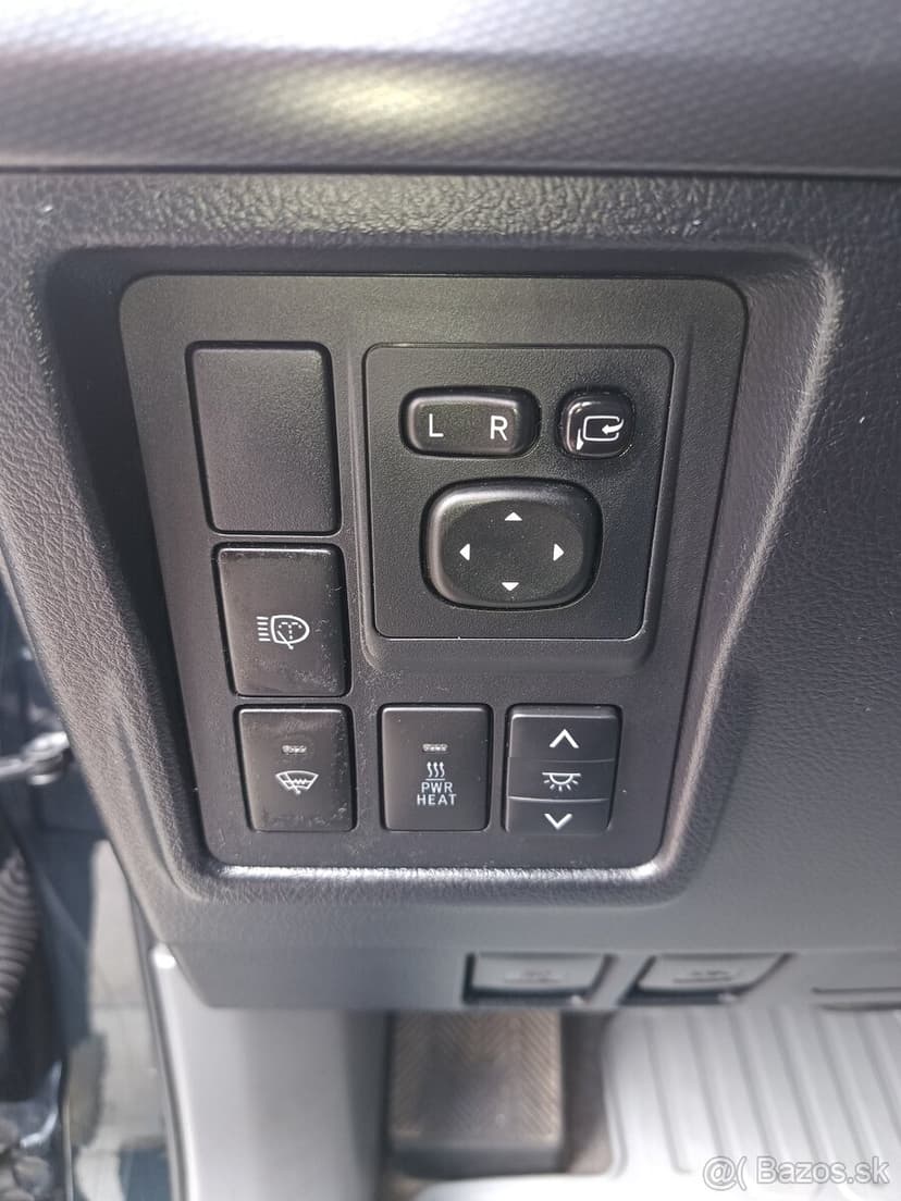 Predám Toyota Land Cruiser 3.0L D4D Automat  JBL Sound