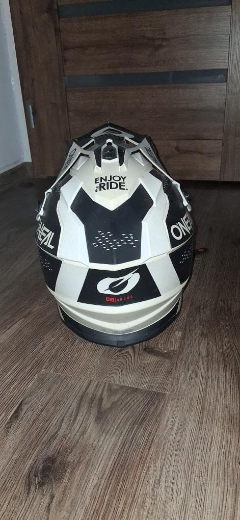 Enduro prilba + enduro chránič