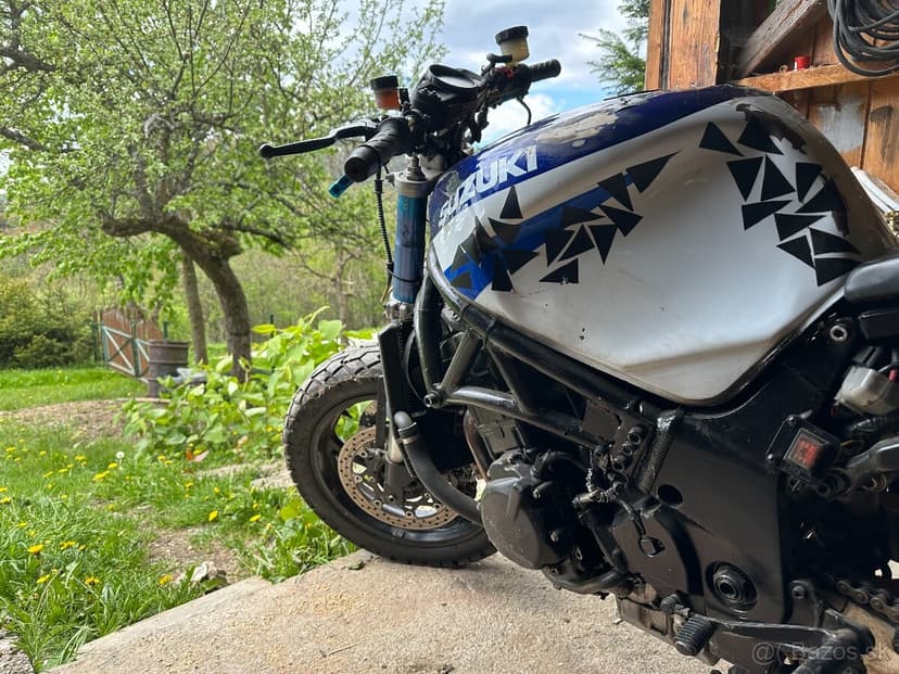 Predám SUZUKI GSXR 600 STUNT