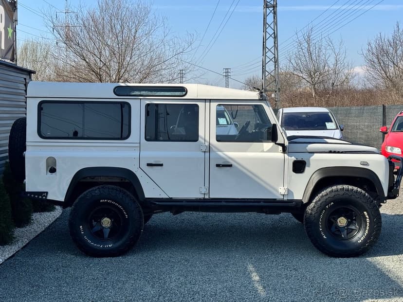 Land Rover Defender 110 2.4