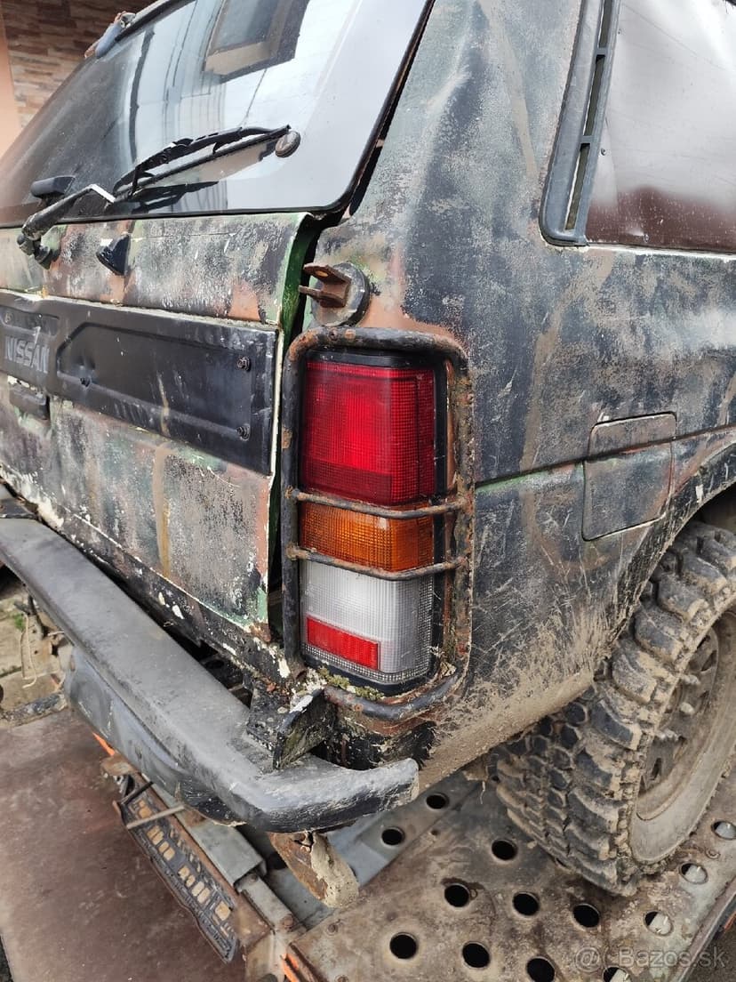 Rozpredám Nissan Terrano 1 WD21 2,7 TD 74kw