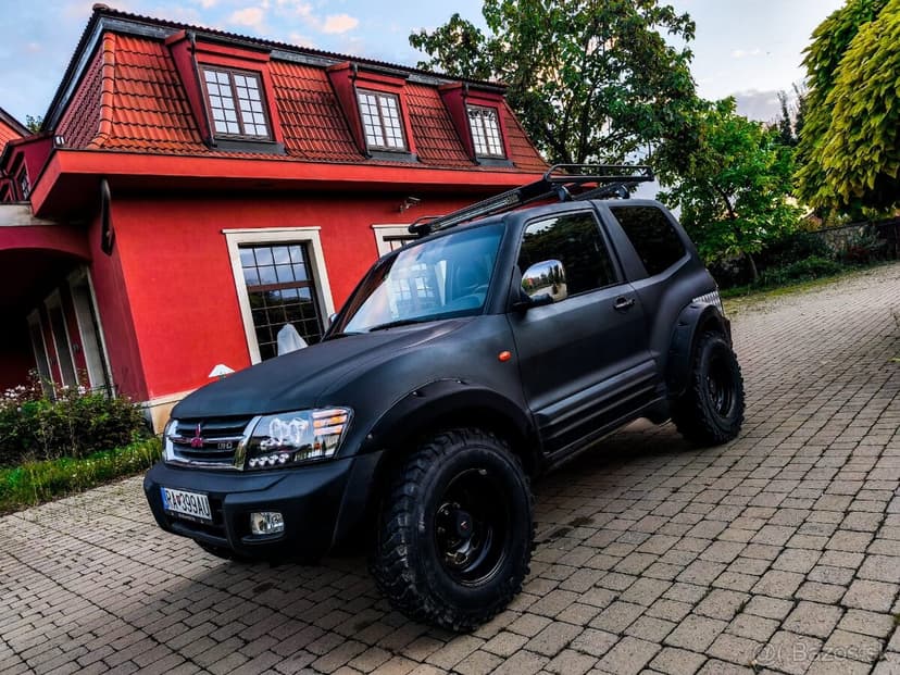 Mitsubishi Pajero 3,2 DI-D MANUÁL 4X4 OFFROAD RAPTOR
