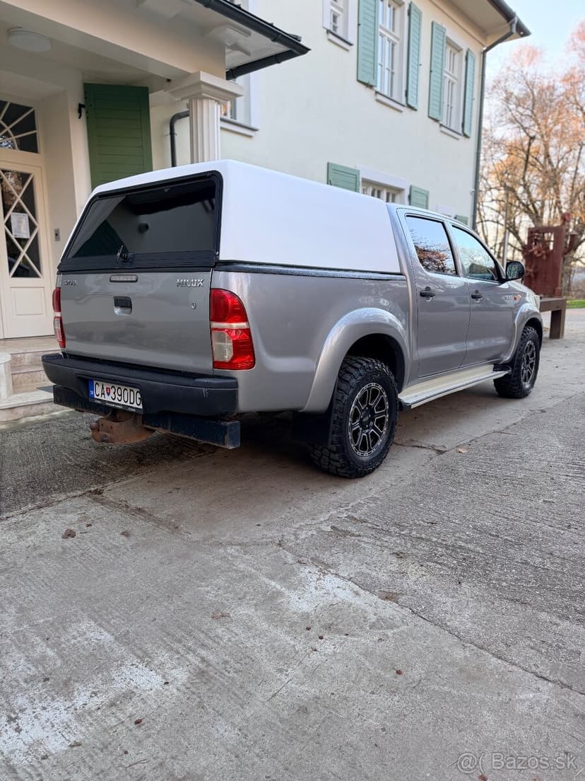 Toyota Hilux 2.5 D-4D 4×4/2015/Hardtop/ŤZ