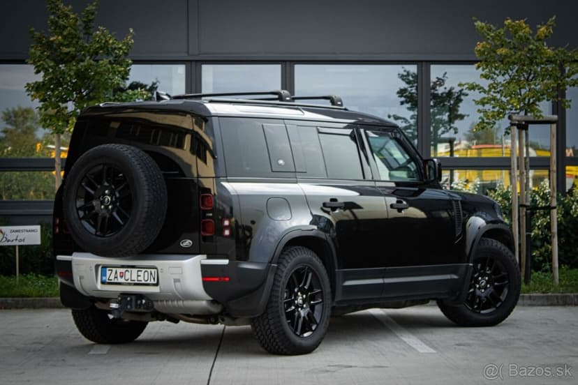 Land Rover Defender 2.0D 4x4 / SVK / 1.M / AJ NA SPLÁTKY /