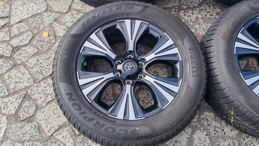 6x139,7 R19 --- TOYOTA HILUX