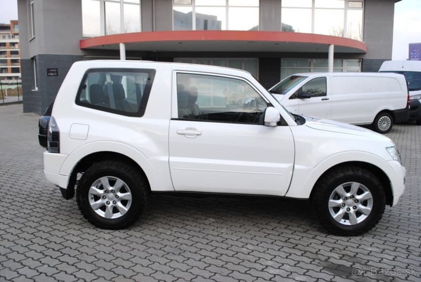 Mitsubishi Pajero 3.2 Diesel - PREDAJ AJ NA SPLÁTKY