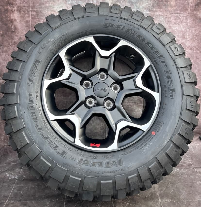 Originální alu kola Jeep 255/75/17
