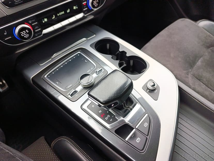 Audi Q7 3.0TDI 200kW/272PS, Quattro, Nočné videnie, S-Line