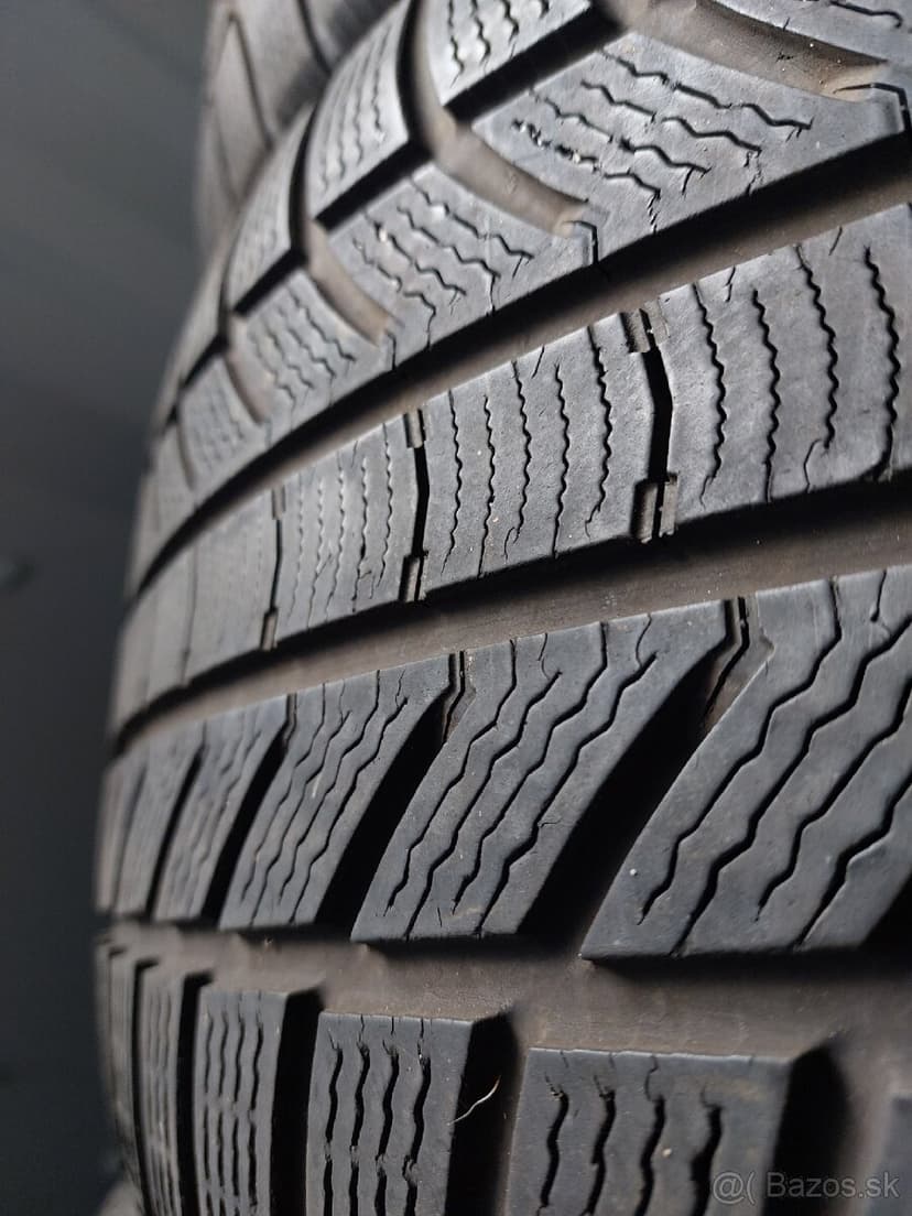 275/45R21 Continental 2022