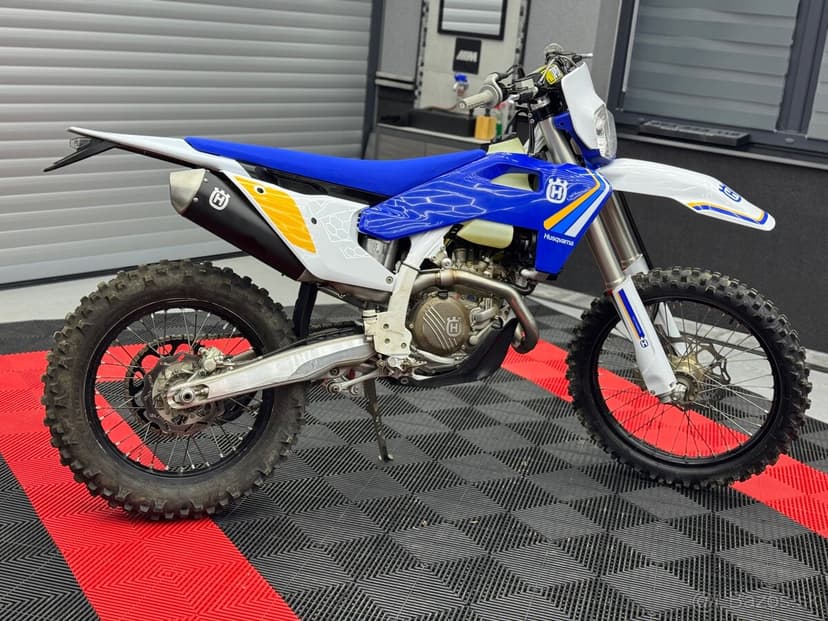 Husqvarna Fe 450 2025 Heritage edice