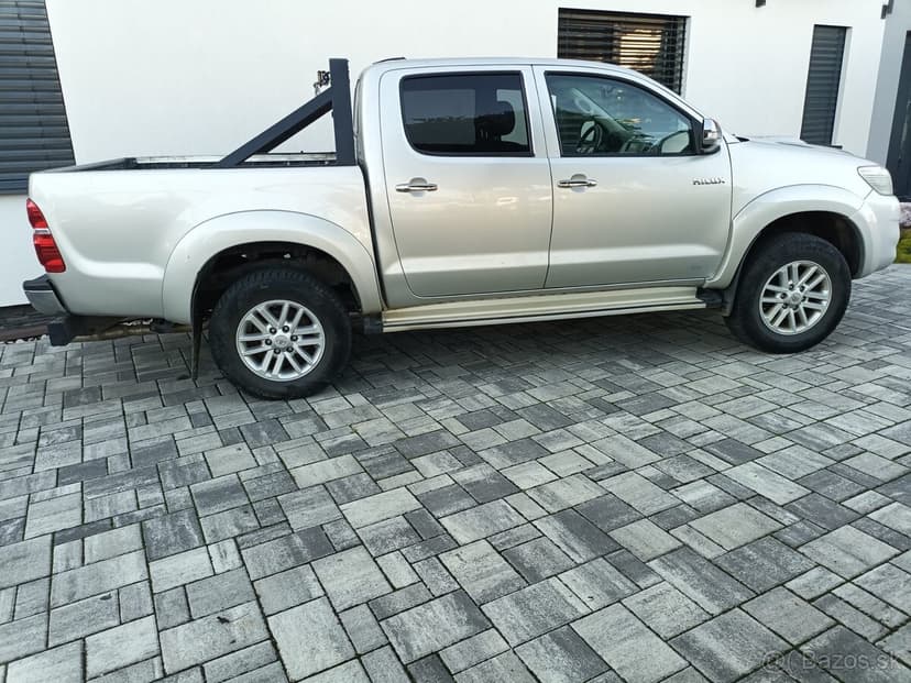 TOYOTA HILUX - NA PREDAJ / SPLATKY