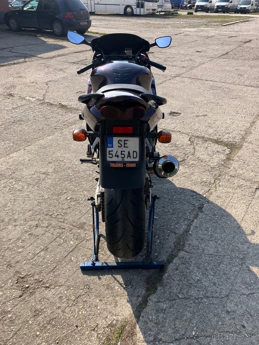 Kawasaki ZX9R