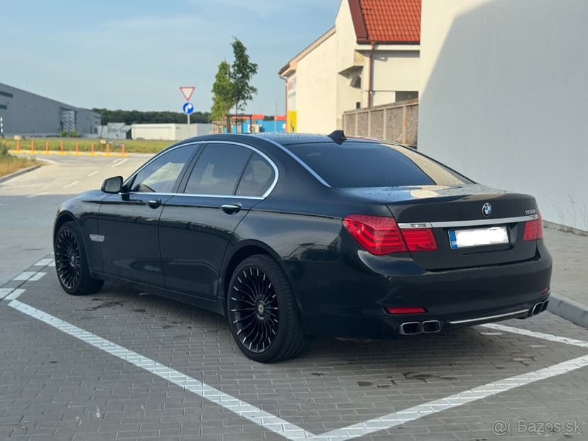 BMW 760i V12