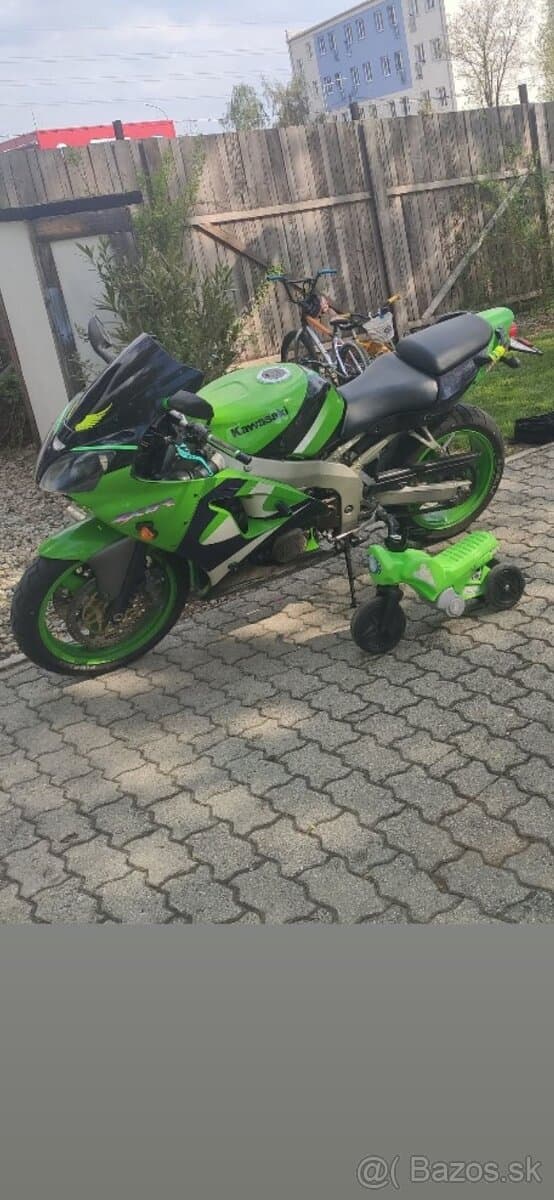 Kawasaki ninja zx6r