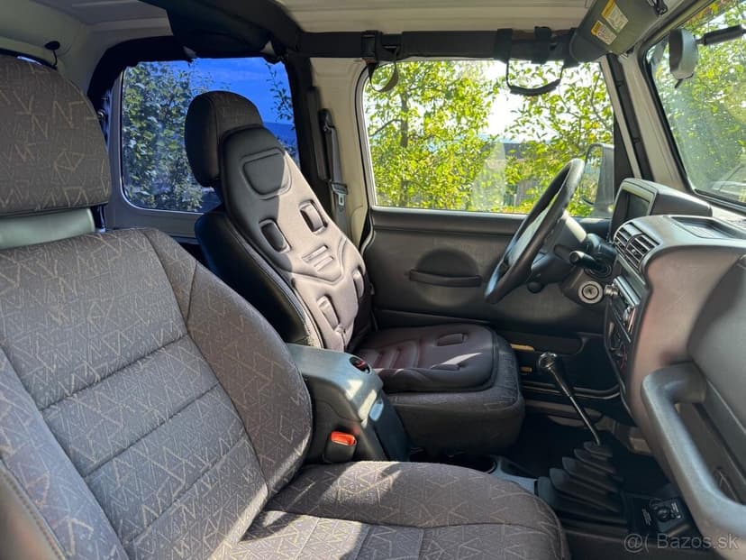 predám Jeep Wrangler r.v. 2004/87kW/2464cm3