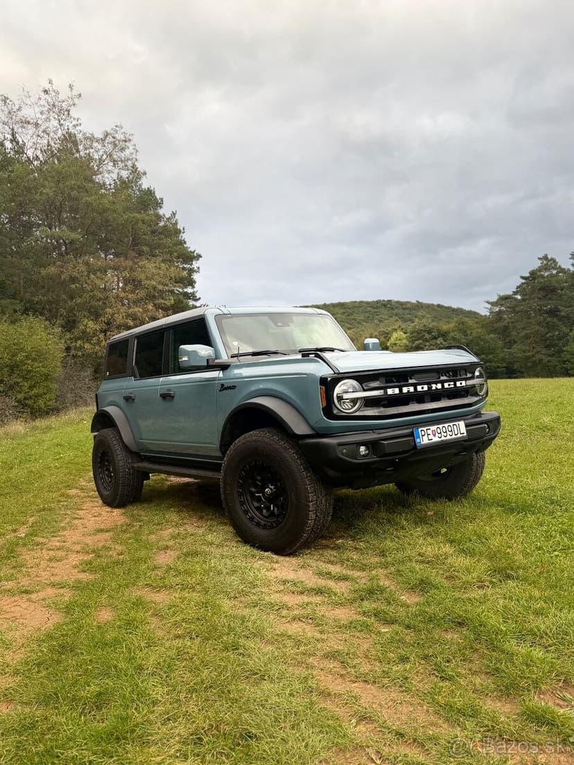 Ford Bronco 2.7 V6, 2023 – 38 000 km, top stav a výbava