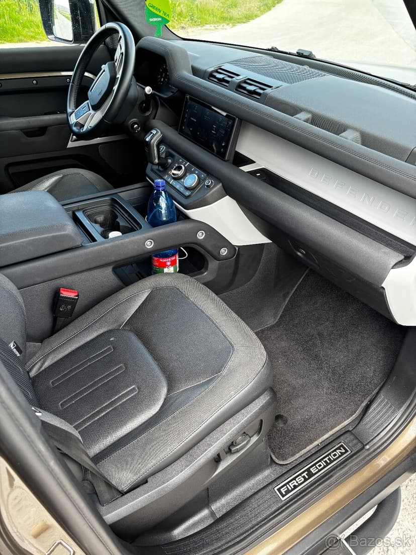 LandRover Defender 1.Majitel