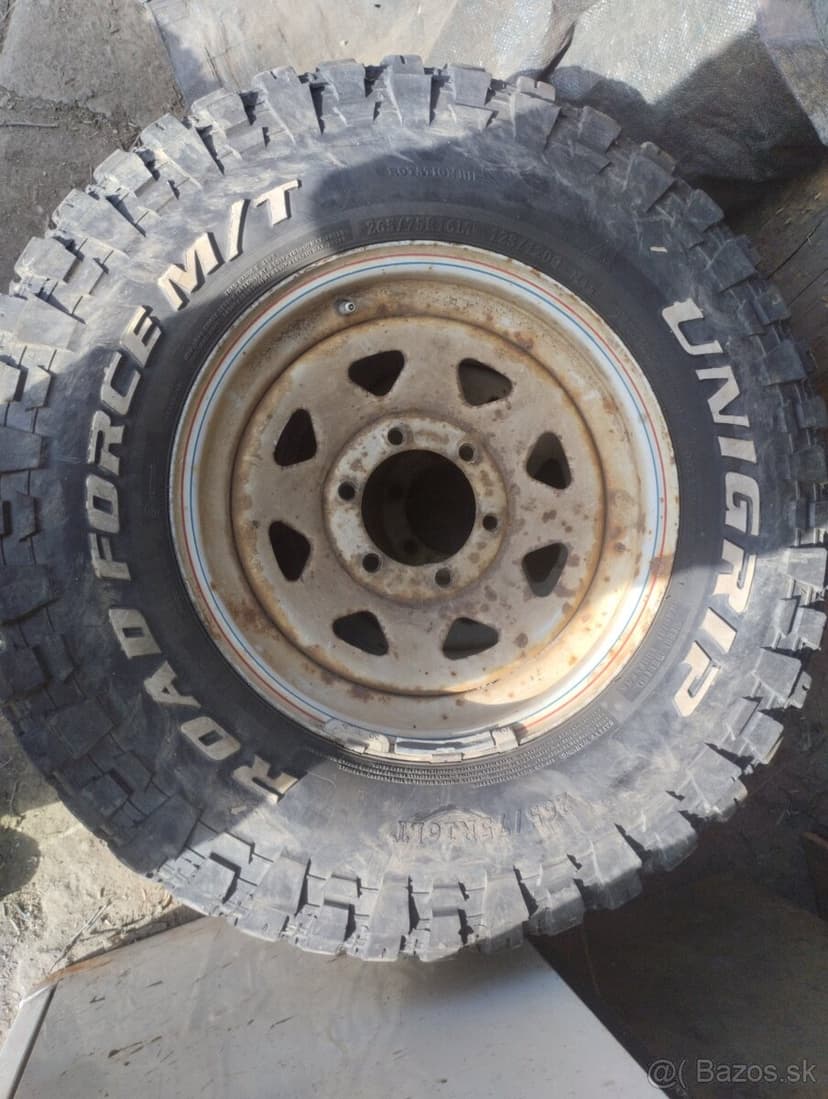 Predám terénne pneu 265/75R16