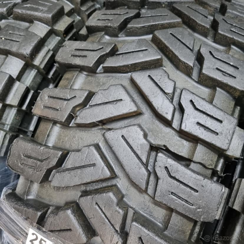 Letné Offroad pneumatiky 255/70 R16 RADIAL
