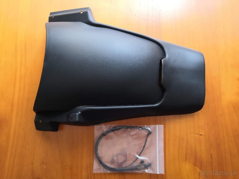 BMW plastový kryt před zadní kolo, krytí pružiny