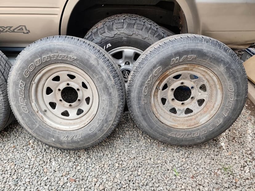 Kolesa Mangels 6x139,7 r15 , 235/75 r15