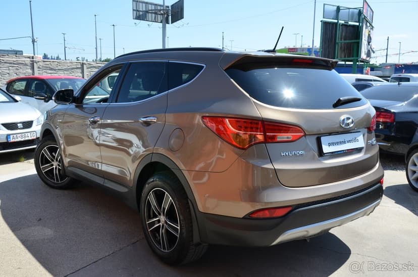 Hyundai Santa Fe 2,2 CRDi PREMIUM 4x4 AT6 145KW