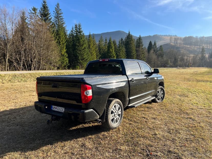 Toyota Tundra Platinum iForce V8 4x4