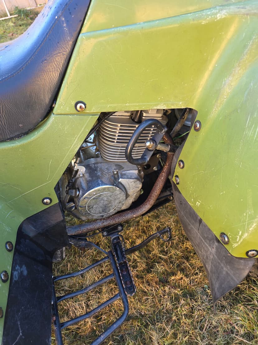 Predám ATV štvorkolku 250ccm manuál
