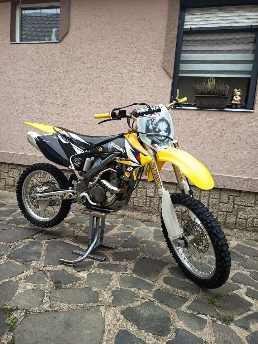 Suzuki rmz 250