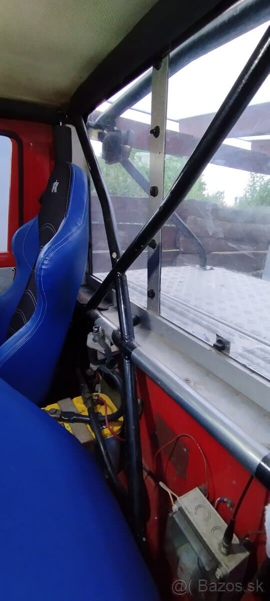 Offroad špeciál + odťahový špeciál