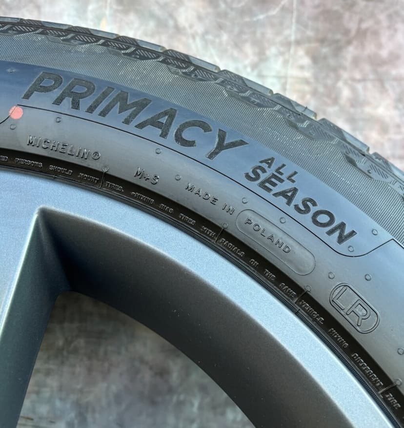 Originální Alu kola Land Rover Defender 255/60/20 TOP