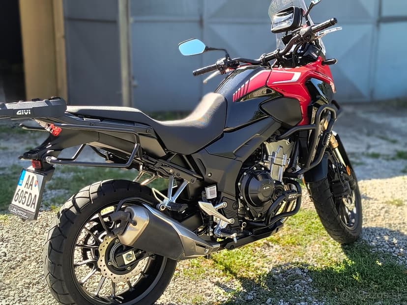 HONDA CB500X - REZERVOVANÁ