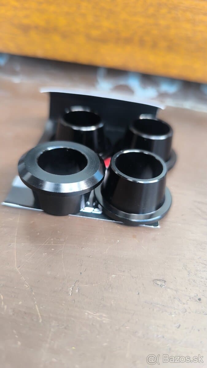 Hliníkové púzdra držiakov-klemov riadidiel KTM,Husqvarna