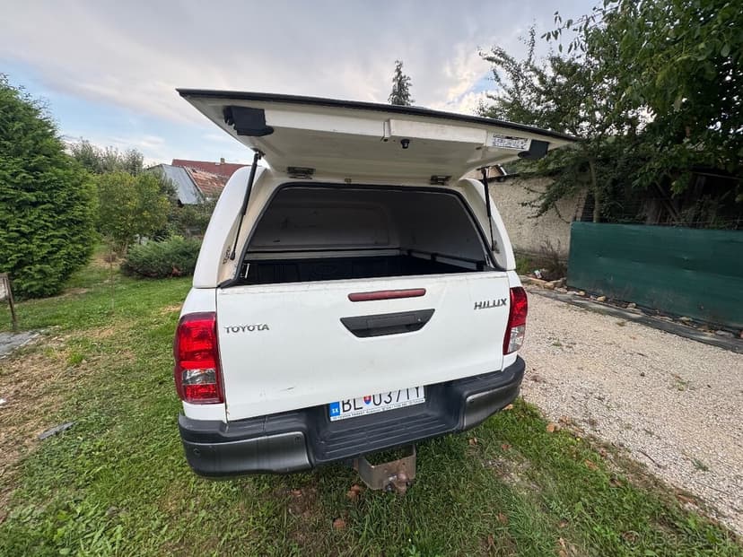 Toyota Hilux 2.4