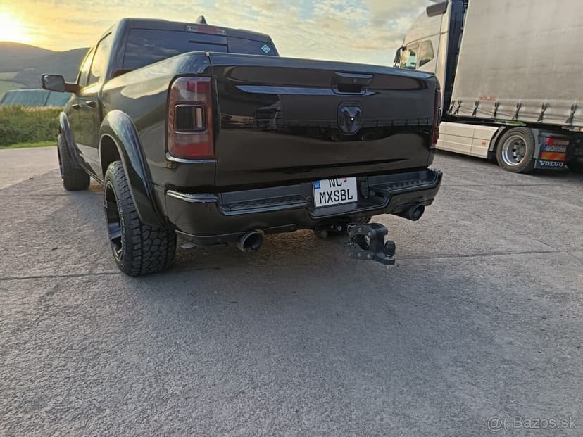 DODGE RAM 1500 LIMITED