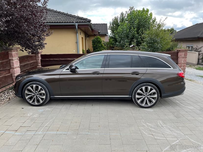 Mercedes Benz E220 4matic All-terrain- cena s DPH