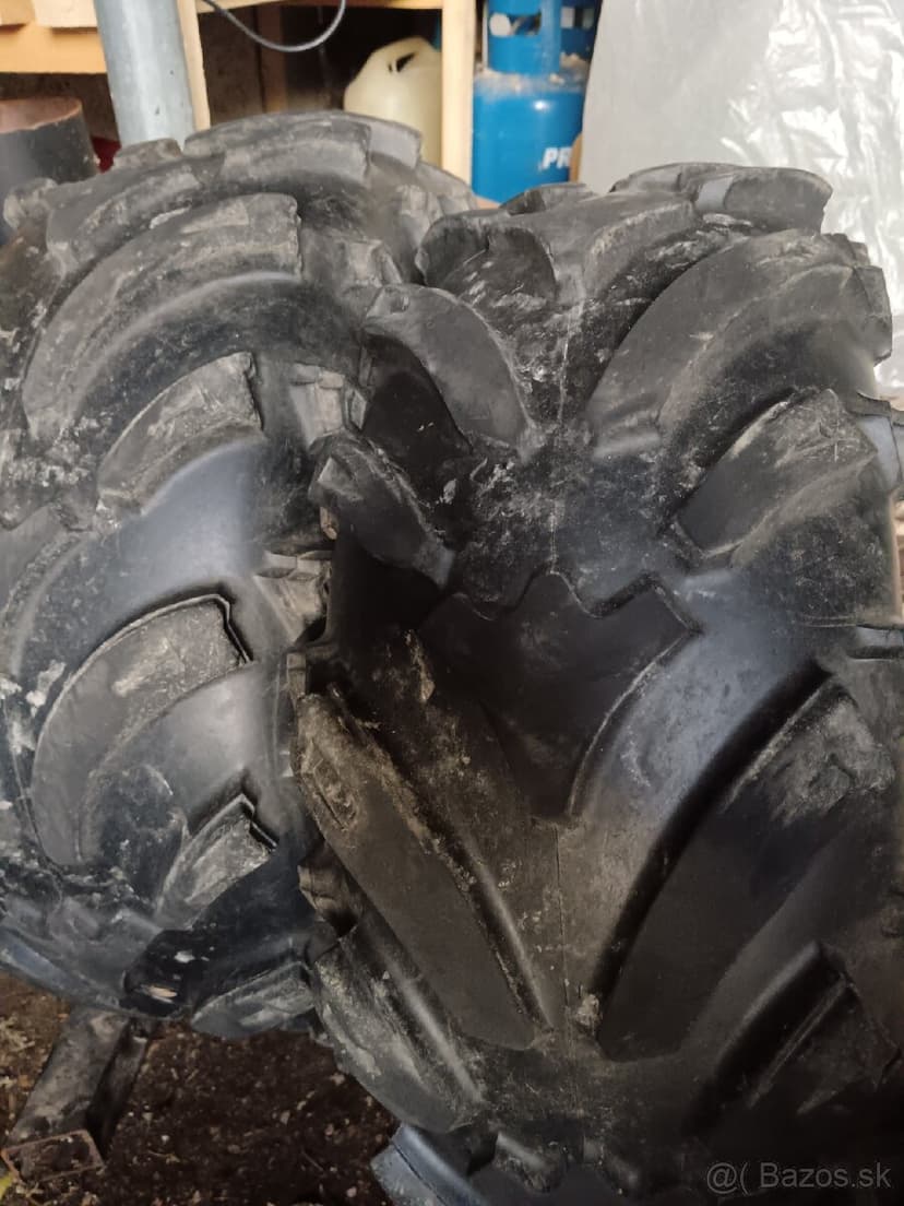 Pneu na stvorkolku