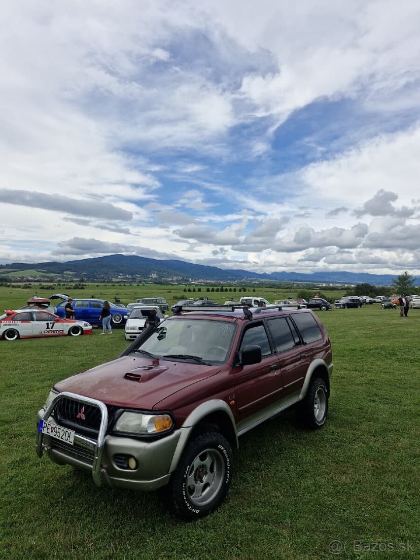 Mitsubishi pajero sport