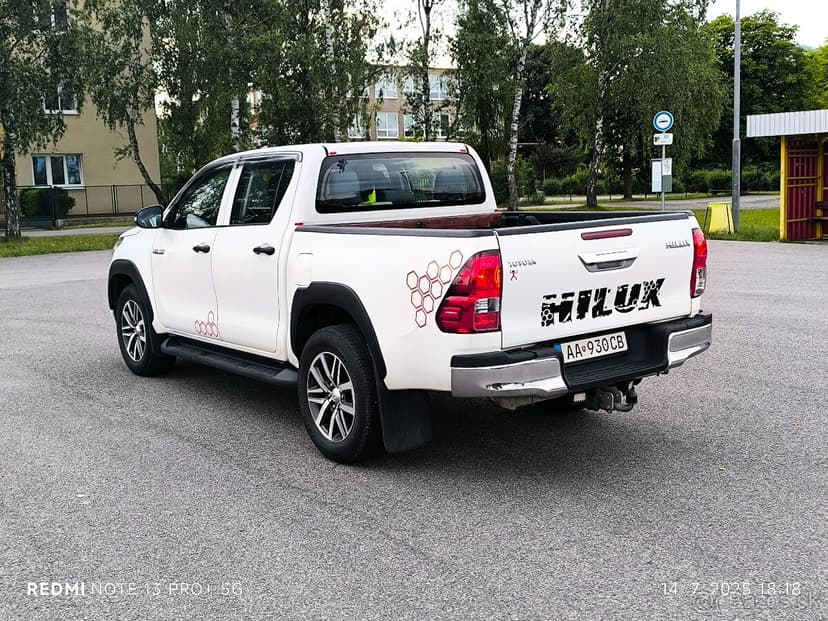 Toyota Hilux 2.4D 110kw - 150HP.Manuál 6st.125xxx km