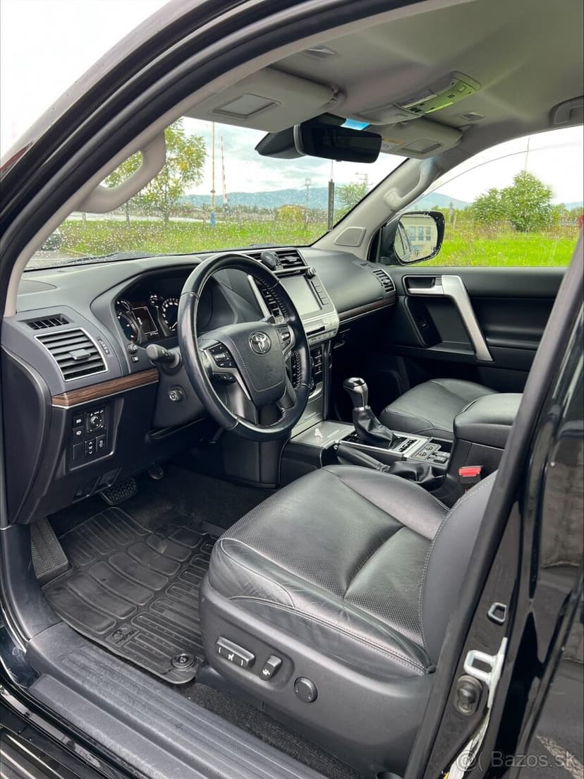 Toyota Land Cruiser 2.8 D-4D Executive A/T