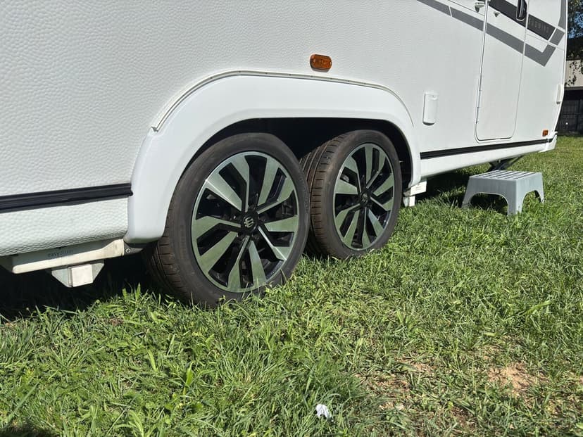 KARAVAN KNAUS SÜDWIND 650 PEB