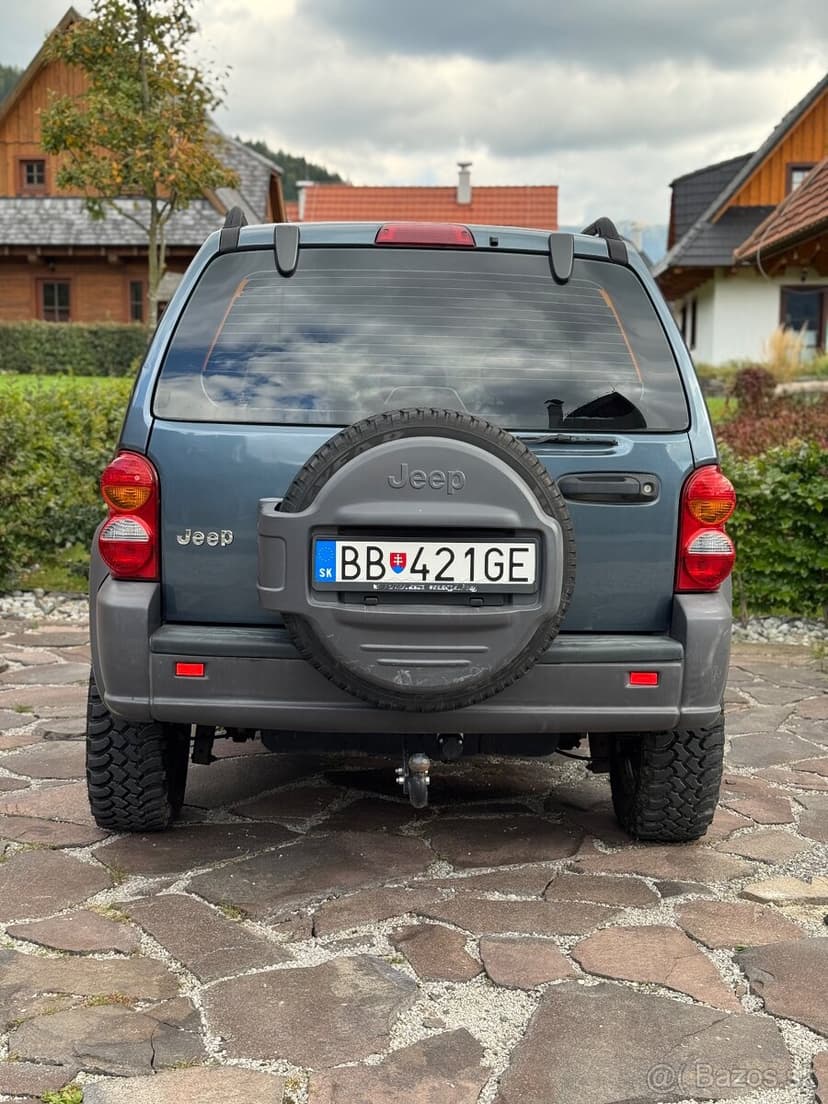 Jeep Cherokee Sport 2,4 Benzín 108kw 4x4