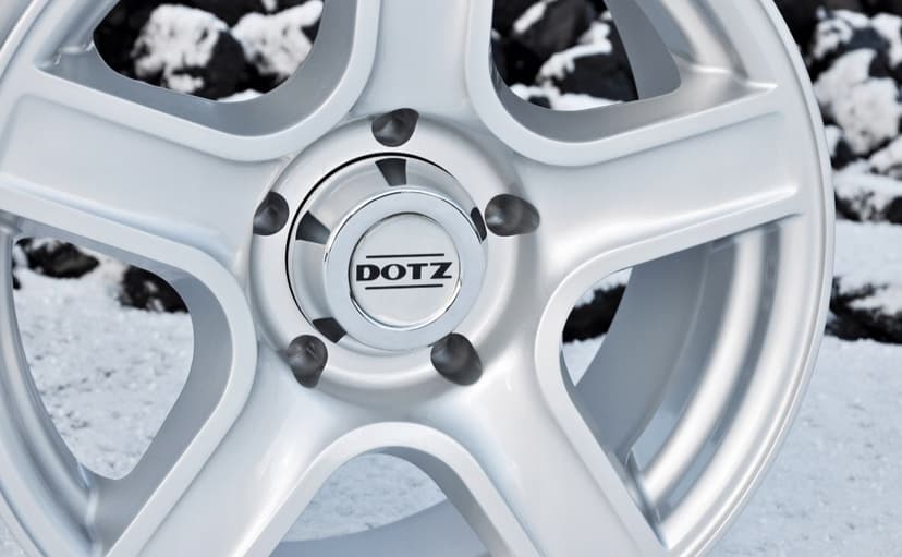 4x Disky 5x139,7 17" pneu Goodyear Wrangler 245/75R17