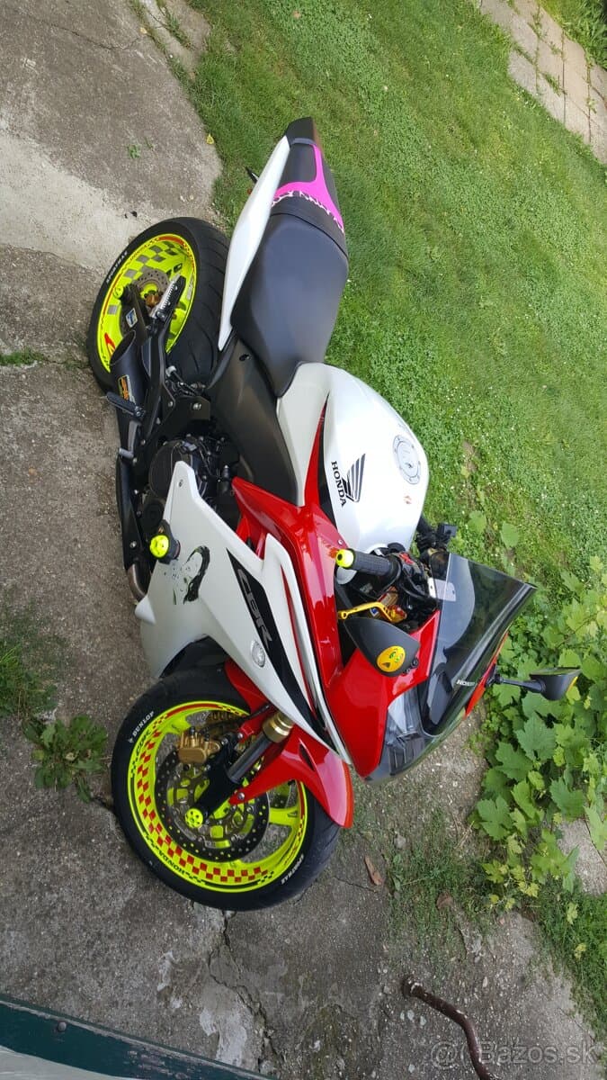 HONDA CBR 600 F