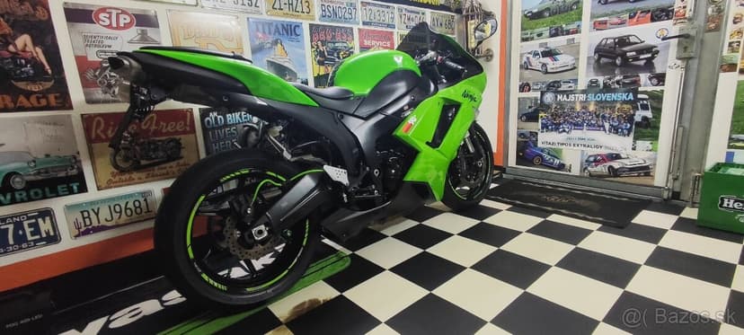 KAWASAKI NINJA ZX6R
