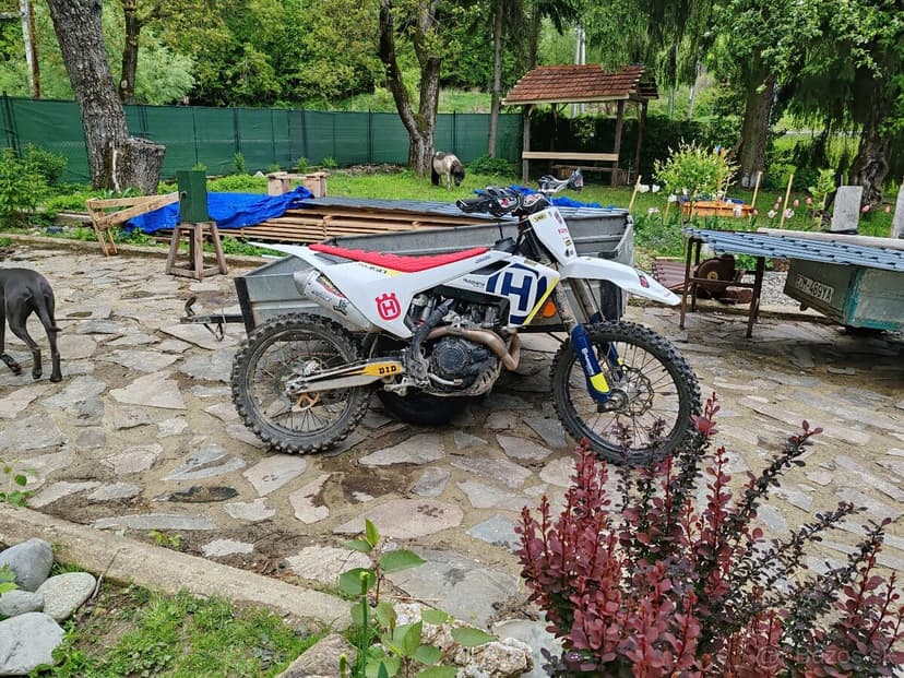 Vymením za 2t 300, 250