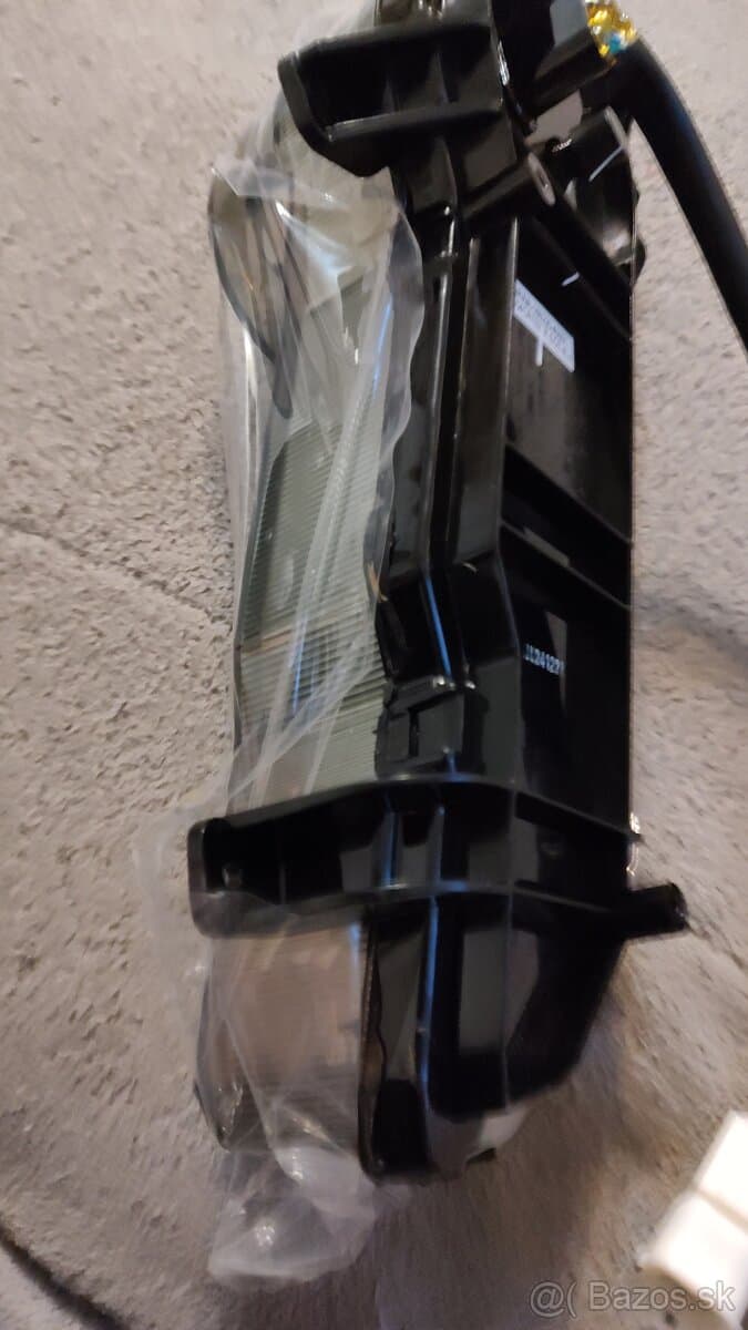 Zadne prave svetlo na cf moto,cforce 850/1000