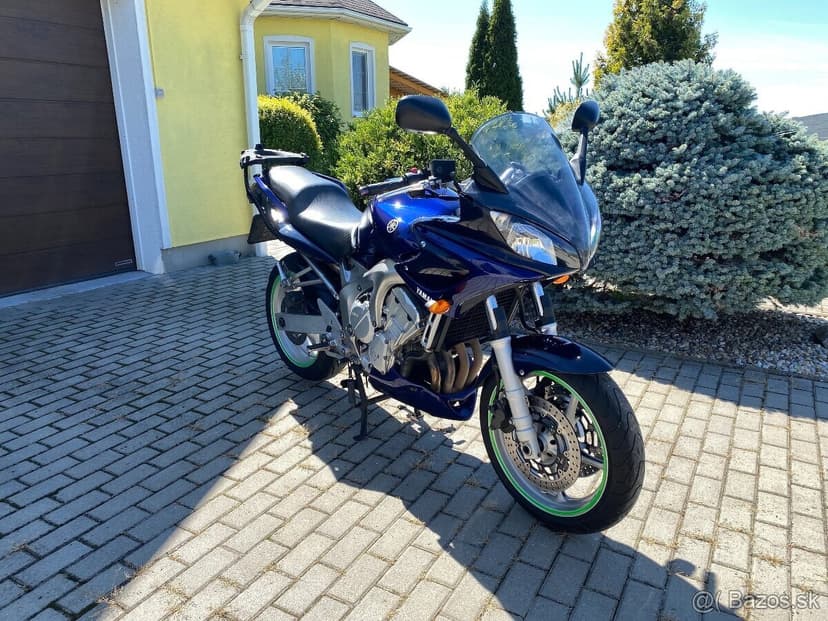 YAMAHA FZ6 FAZER 600 2004